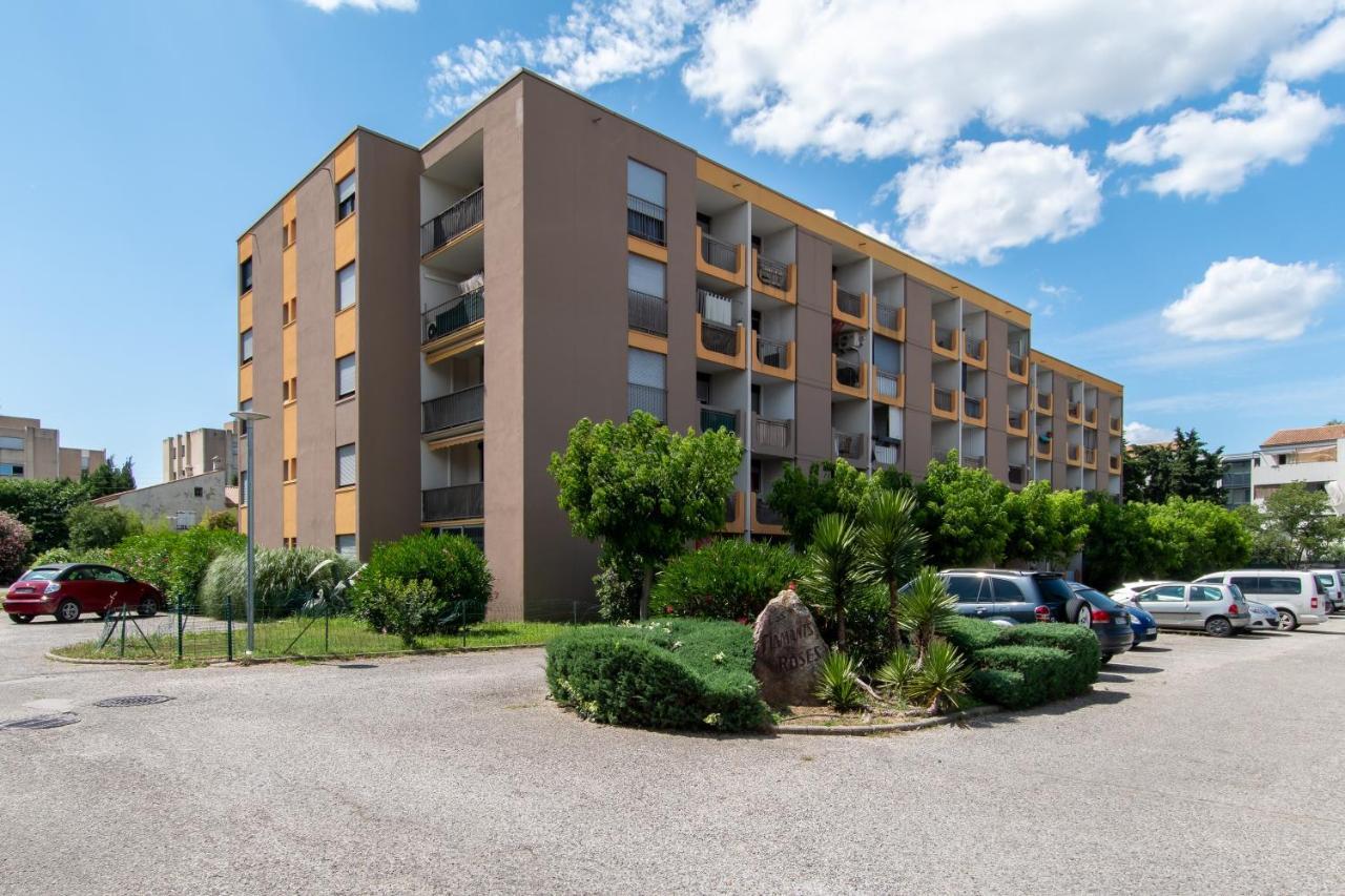 Les Flamants Roses - Studio Avec Balcon Apartment Ним Екстериор снимка